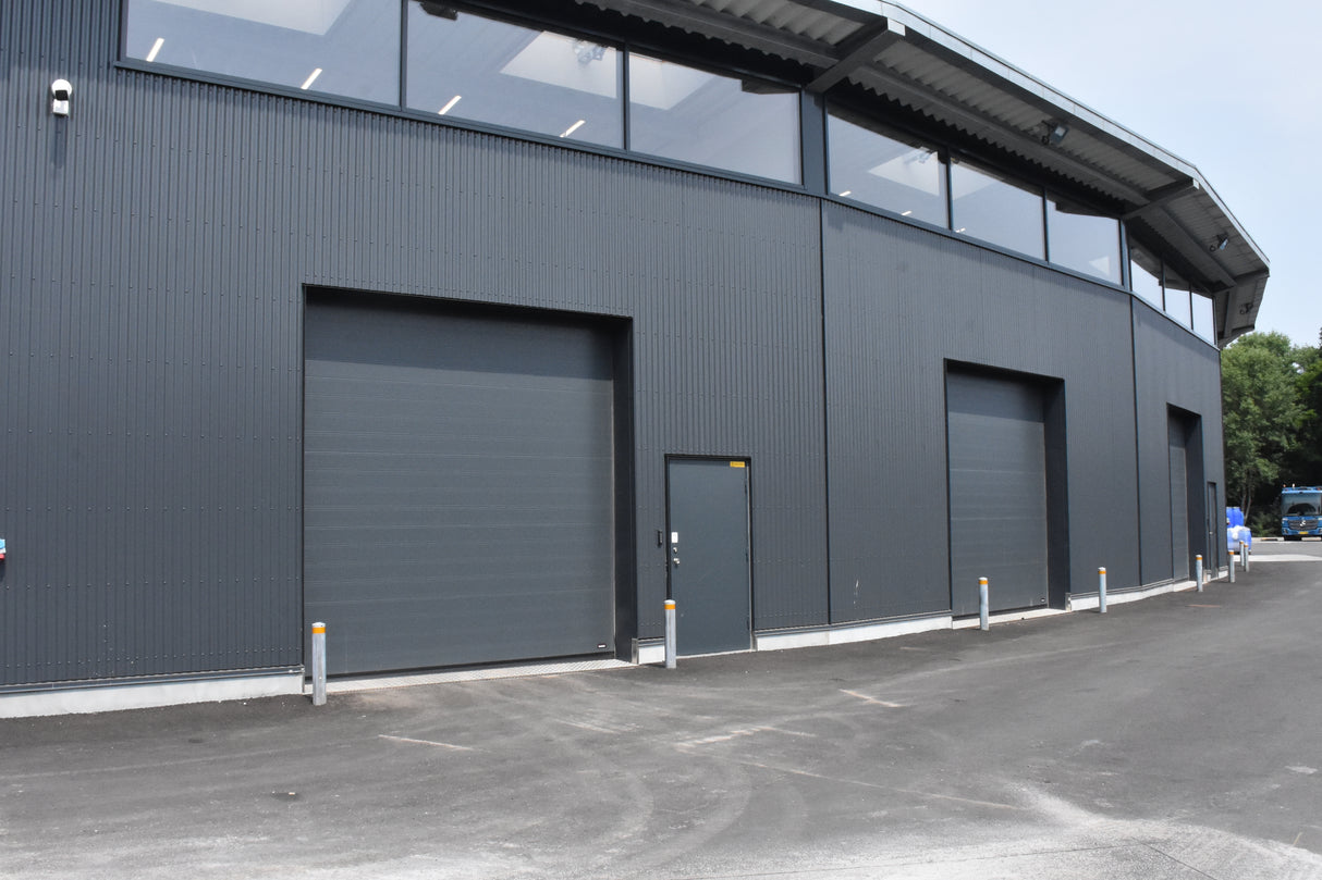 Högkvalitet industriportarna Nassau 9000