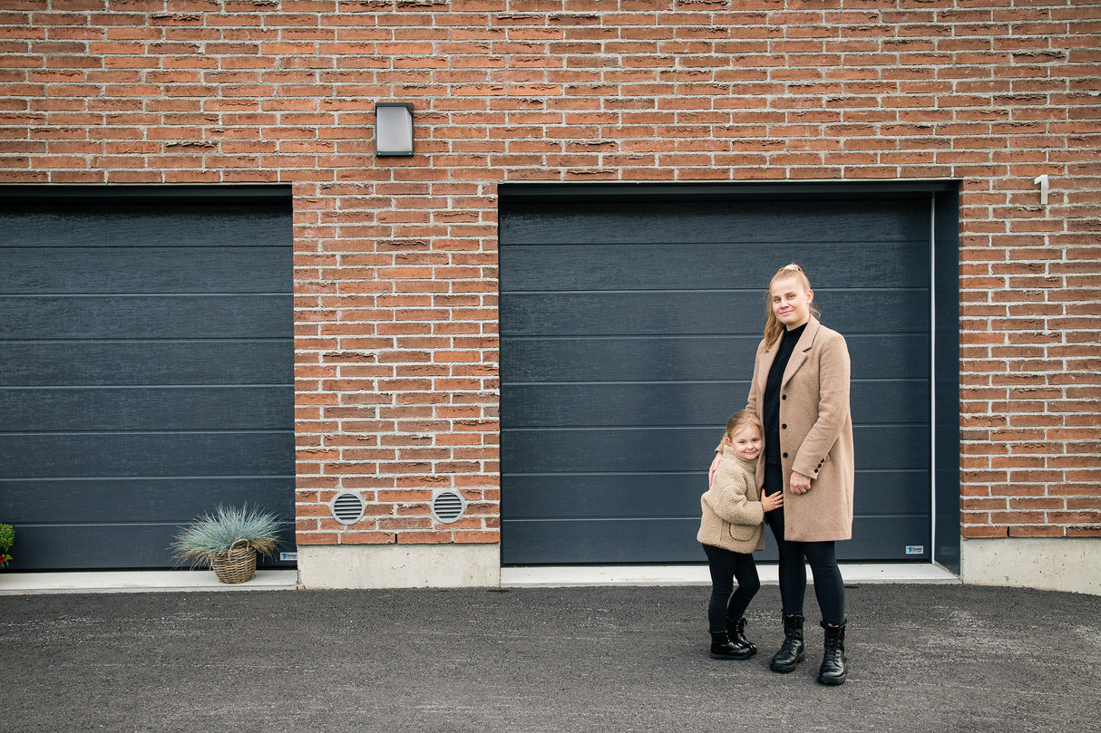 Turner 820 premium garageport, grå